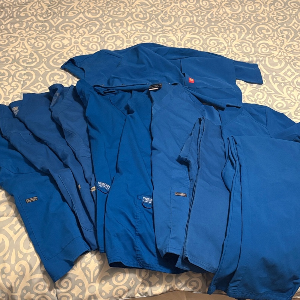 Nursing scrubs set. Royal blue. Small